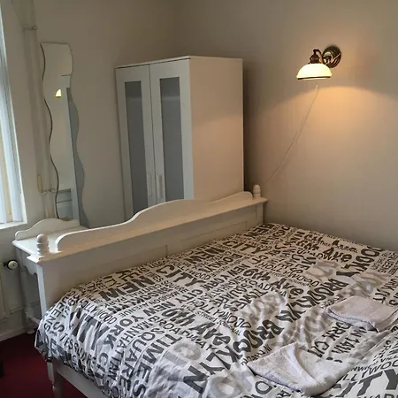 Oda ve Kahvaltı Wim's Place Schiphol Amsterdam Airport Hoofddorp