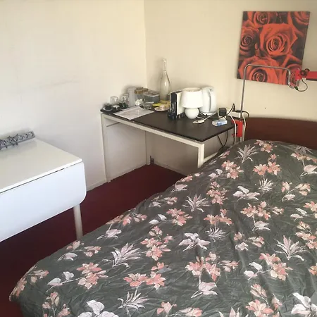 Wim's Place Schiphol Amsterdam Airport Oda ve Kahvaltı Hoofddorp