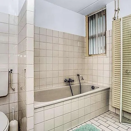 Wim's Place Schiphol Amsterdam Airport 2* Hoofddorp