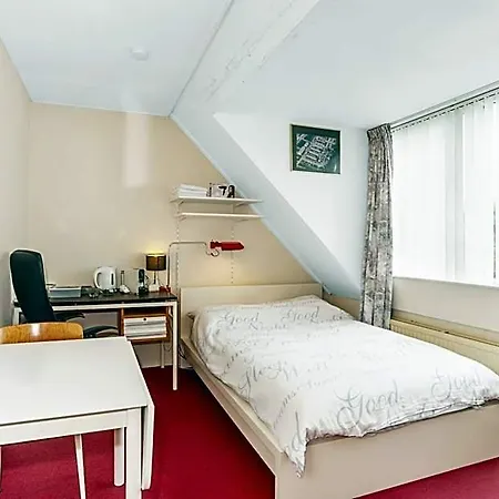 Bed & Breakfast Wim's Place Schiphol Amsterdam Airport Hoofddorp
