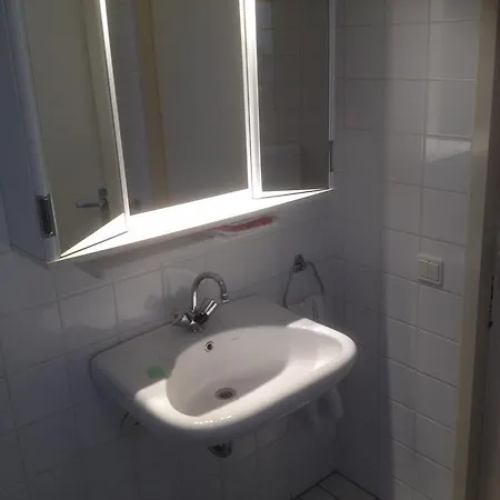 Wim's Place Schiphol Amsterdam Airport Bed & Breakfast