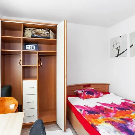 Oda ve Kahvaltı Wim's Place Schiphol Amsterdam Airport 2*