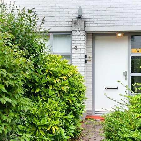 Bed and Breakfast Wim's Place Schiphol Amsterdam Airport 2*