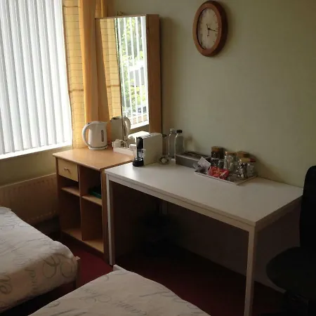 Wim's Place Schiphol Amsterdam Airport Oda ve Kahvaltı 2*