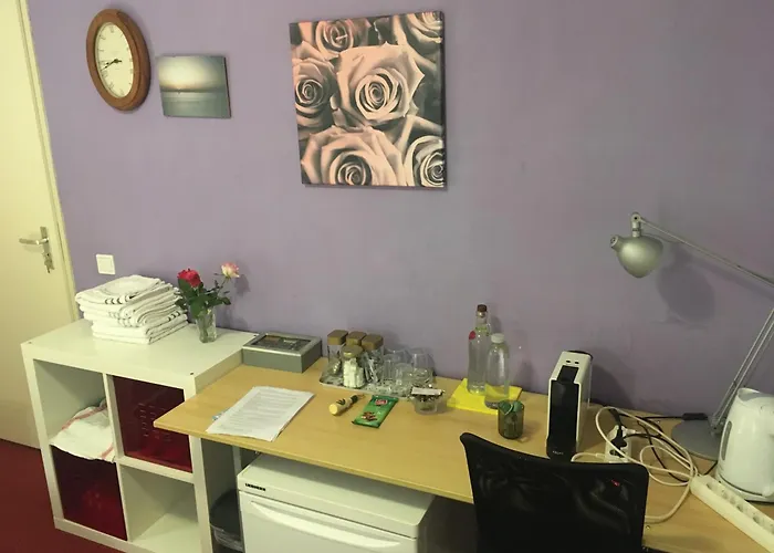 Wim's Place Schiphol Amsterdam Airport 2*