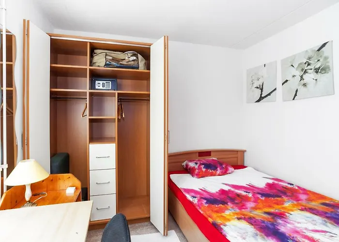 Alojamento de Acomodação e Pequeno-almoço Wim's Place Schiphol Amsterdam Airport 2*