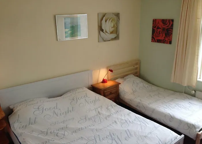 Wim's Place Schiphol Amsterdam Airport Alojamento de Acomodação e Pequeno-almoço Hoofddorp