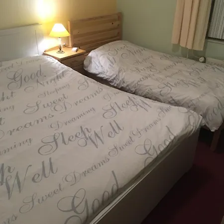 Wim's Place Schiphol Amsterdam Airport Alojamento de Acomodação e Pequeno-almoço Hoofddorp